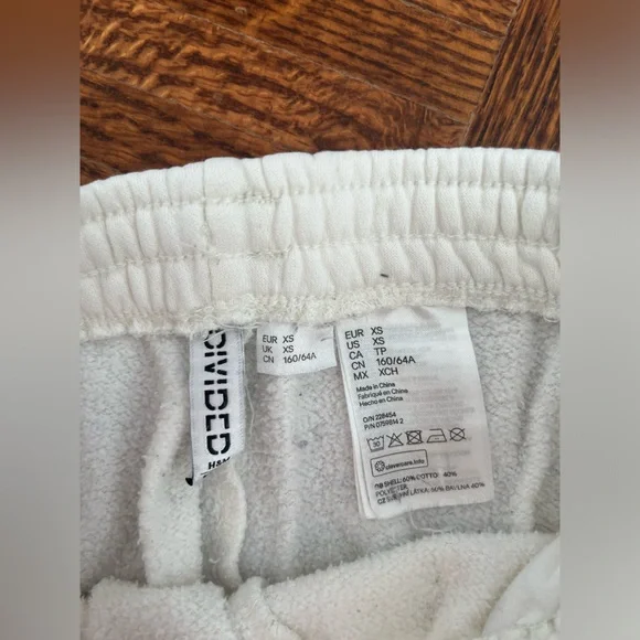 h&m cream sweatpants XS - Picture 2 of 4